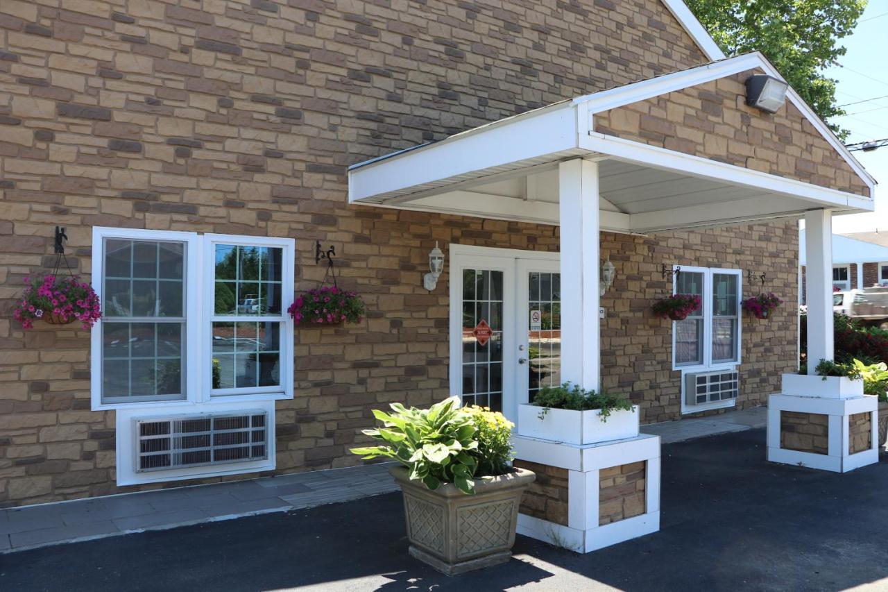 Sunbird Cape Cod Resort West Yarmouth Exterior photo