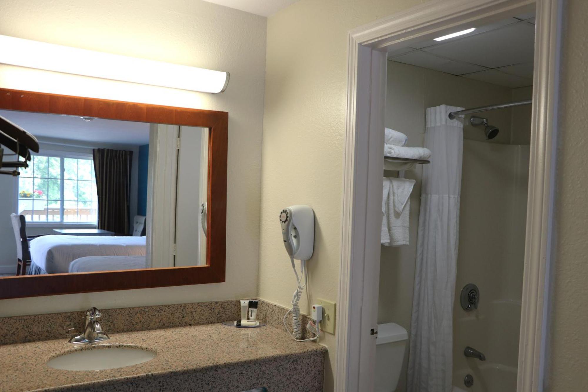 Sunbird Cape Cod Resort West Yarmouth Exterior photo