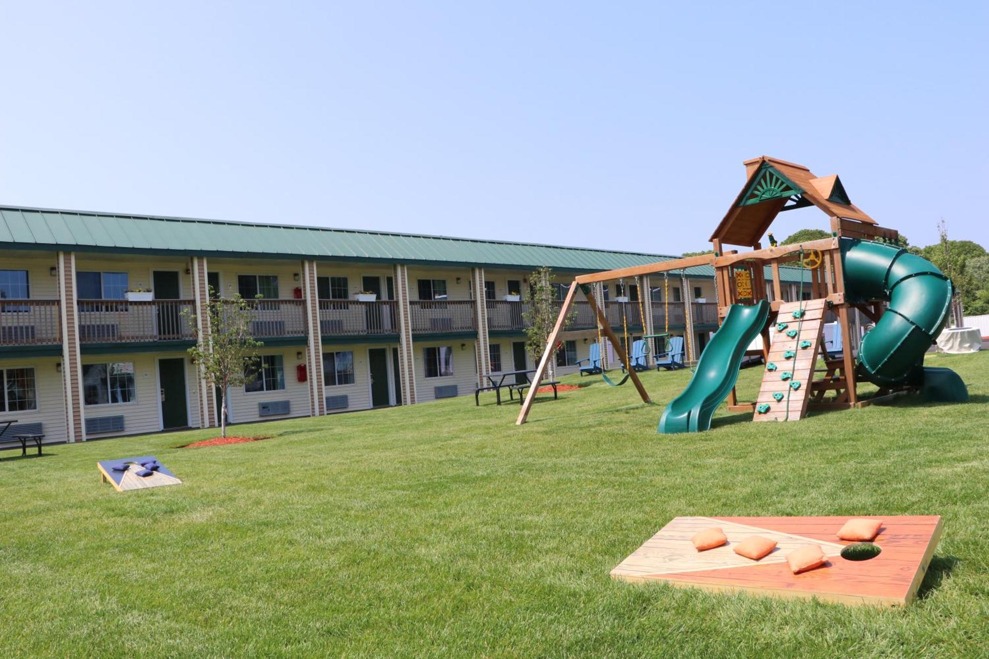 Sunbird Cape Cod Resort West Yarmouth Exterior photo